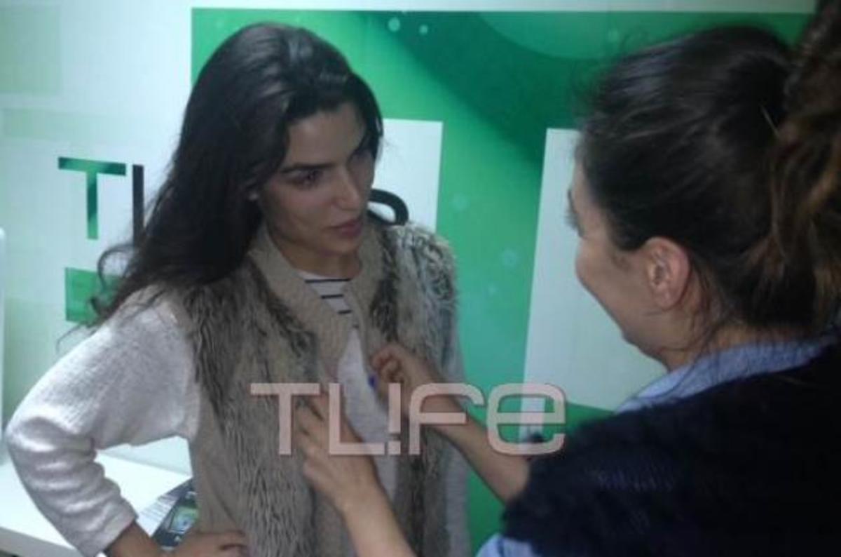 T. Σωτηροπούλου: Το Bond girl ήρθε στα γραφεία του TLIFE! Μάθε γιατί!