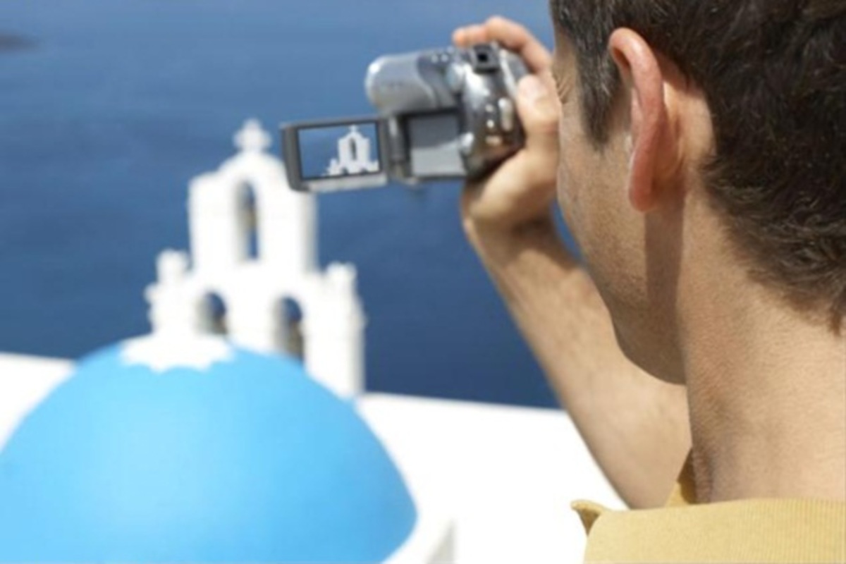 Αισιοδοξία φορέων του τουρισμού για 17 εκ. αφίξεις το 2013