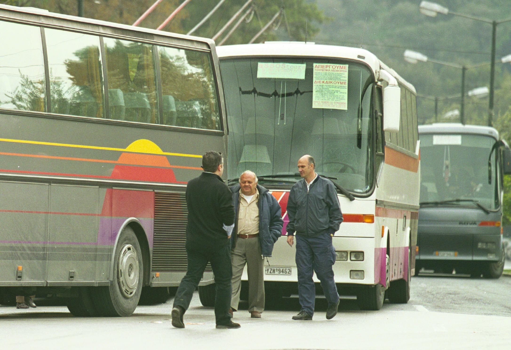 Ξεκινούν απεργία οι οδηγοί τουριστικών λεωφορείων