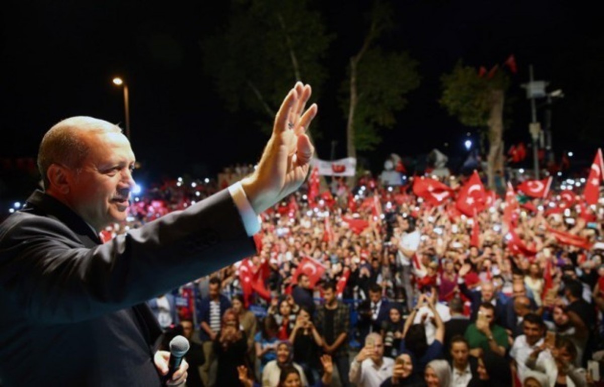 Πόσες χιλιάδες πολίτες κατηγορούνται για πραξικόπημα στην Τουρκία;