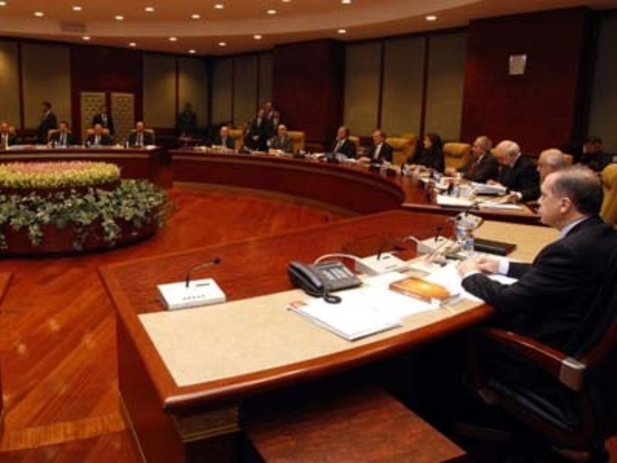 Aνασχηματισμός στην τουρκική κυβέρνηση