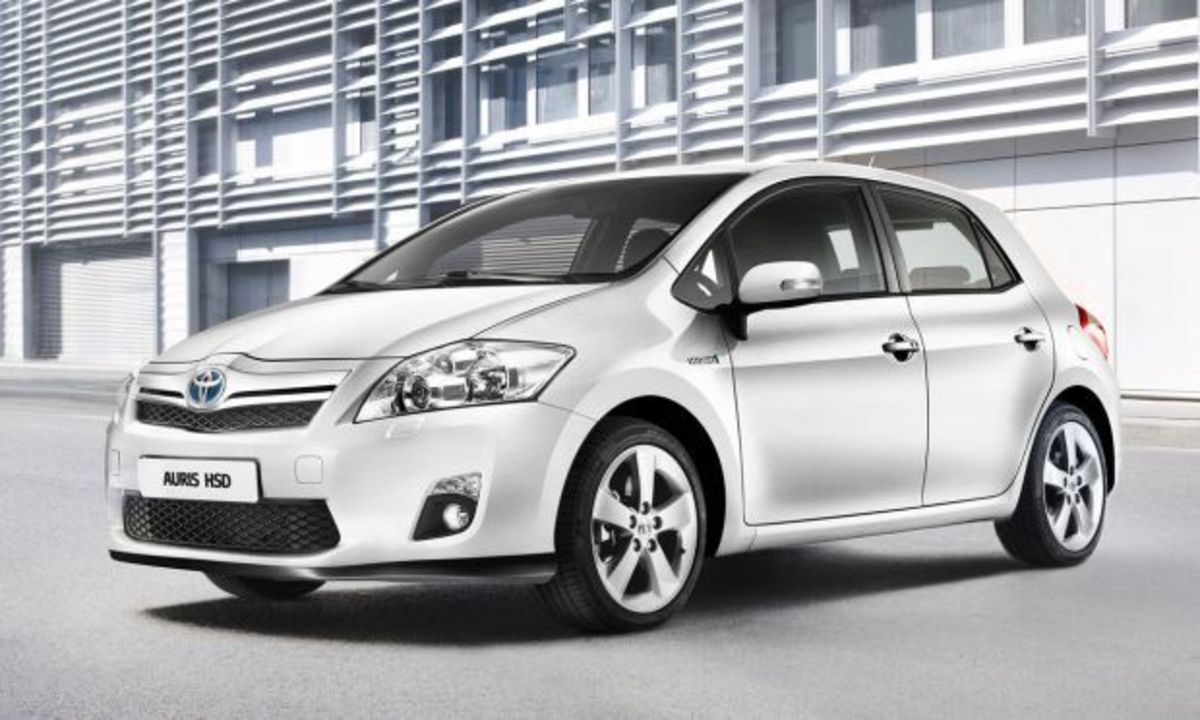 Η Toyota Ελλάς ανακαλεί 730 υβριδικά Auris