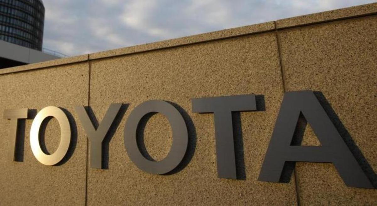 270 Toyota Prius ανακαλούνται στην Ελλάδα
