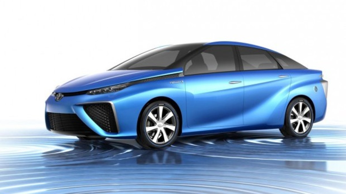 Toyota: Θέλει να πουλάει 10.000 αυτοκίνητα με κυψέλες καυσίμου ετησίως