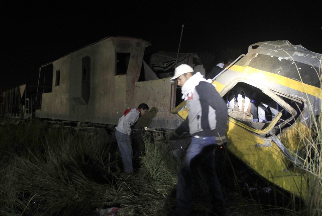 19 νεοσύλλεκτοι νεκροί σε σιδηροδρομικό δυστύχημα στην Αίγυπτο