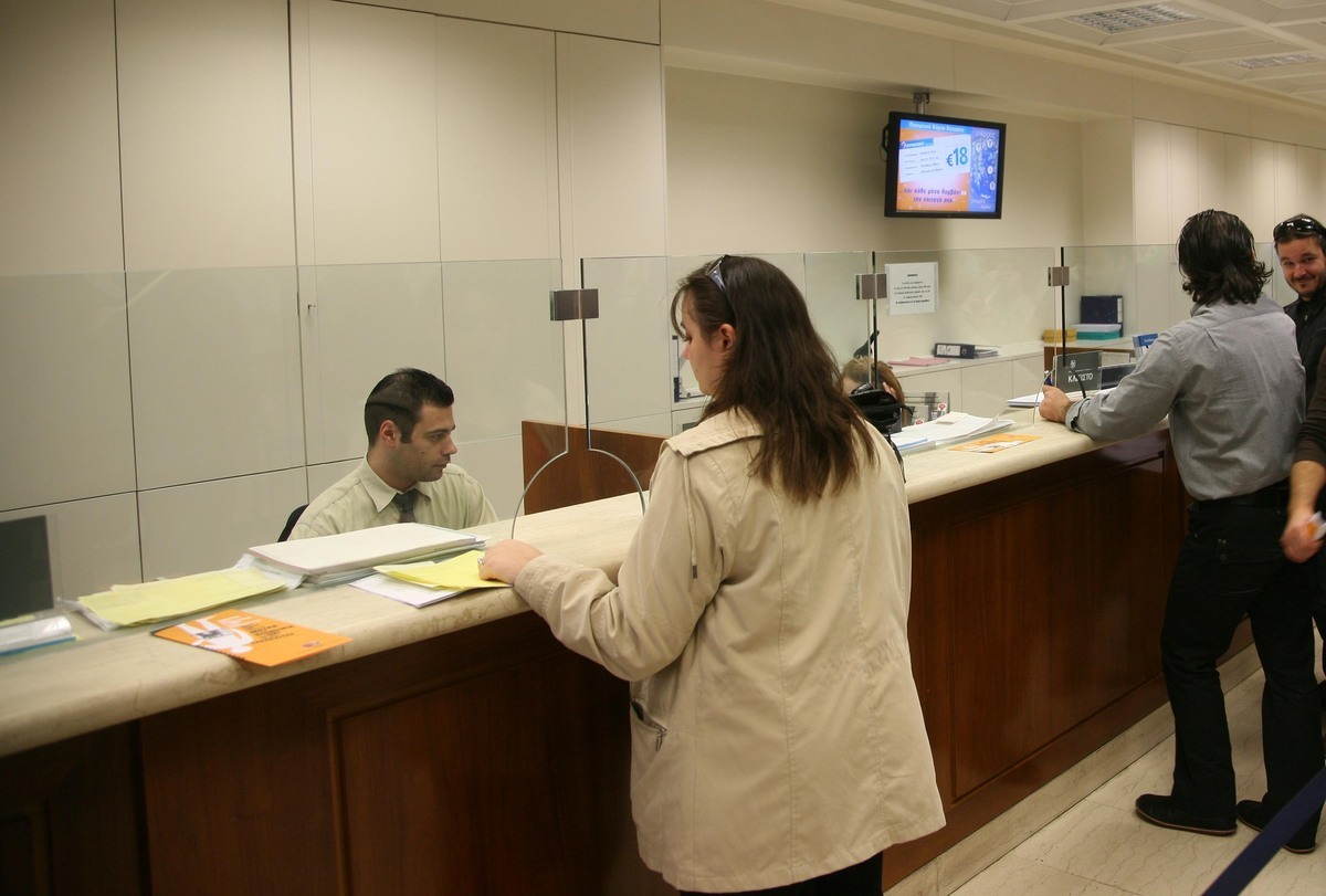 Η ΟΤΟΕ ζητά συναντήσεις με Στουρνάρα και Κατσέλη