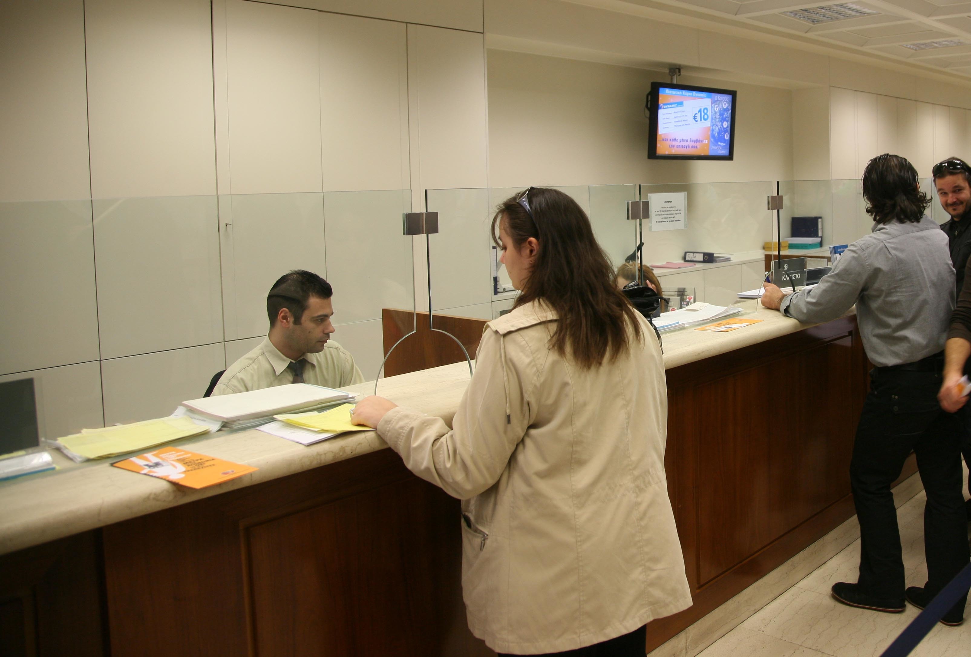 Σε τρεις δόσεις η ανακεφαλαίωση των ελληνικών τραπεζών