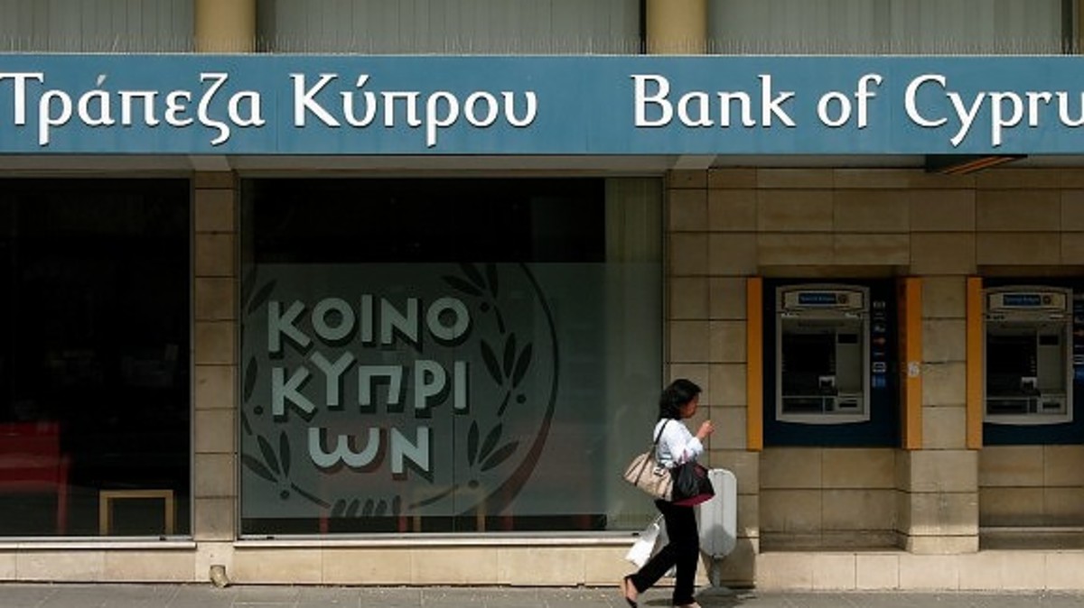 Financial Times: «Αρκούδες στα κλουβιά» οι Ρώσοι μέτοχοι της Τράπεζας Κύπρου