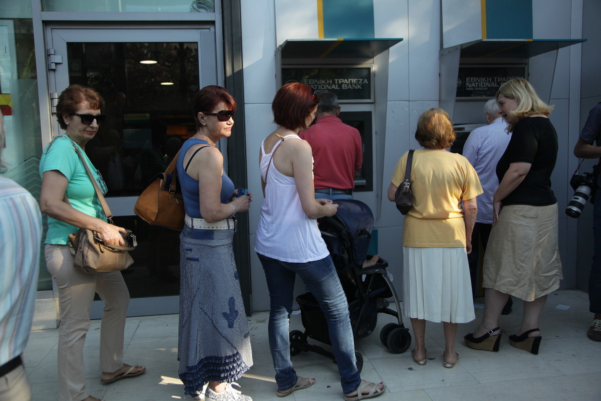 Tα σενάρια για τις τράπεζες από την Πέμπτη – Περιορισμένες συναλλαγές
