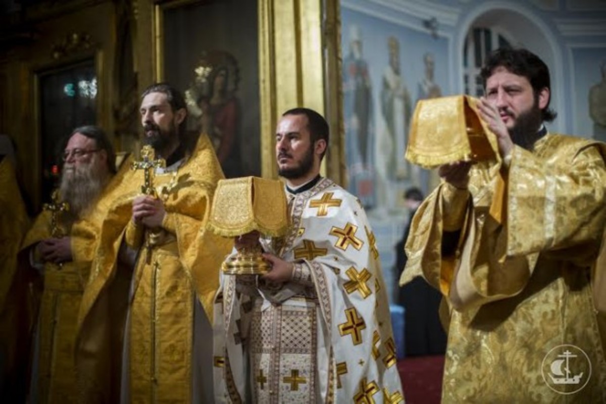 Θεία Λειτουργία στα ελληνικά στην Αγία Πετρούπολη