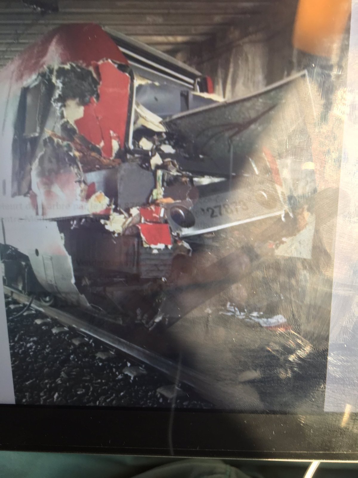 Σιδηροδρομικό ατύχημα στη νότια Γαλλία! Τουλάχιστον 60 σοβαρά τραυματίες – Συγκλονιστικές εικόνες μέσα από το τρένο