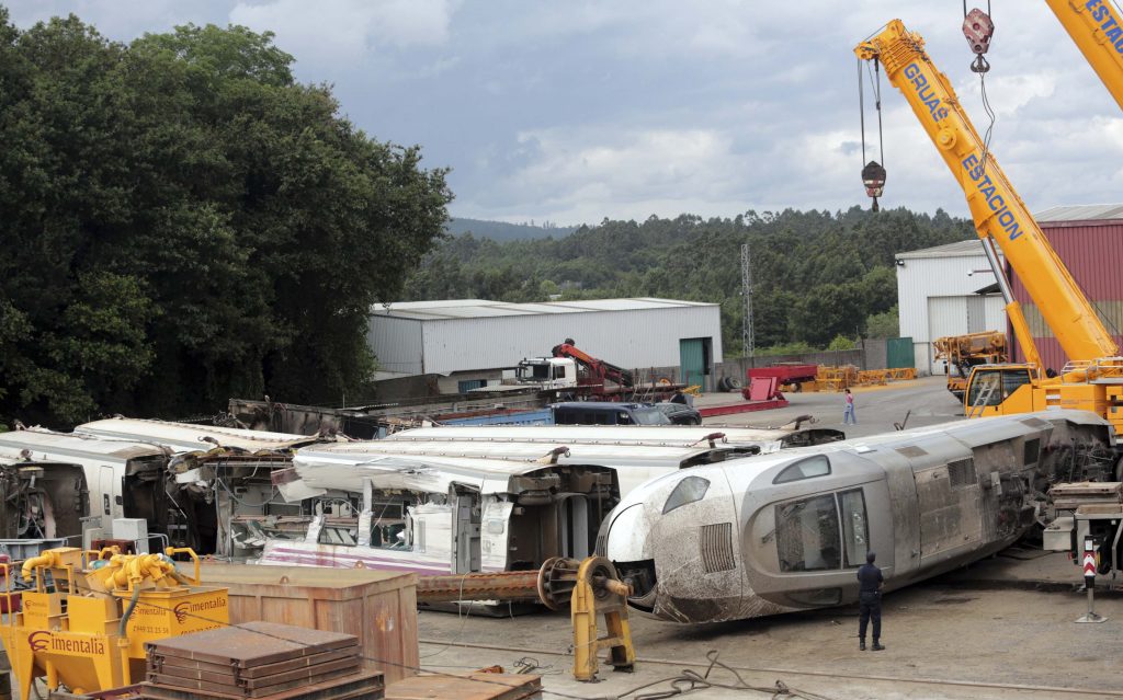 Ισπανία: Καταθέτουν για το σιδηροδρομικό δυστύχημα, στελέχη της διαχειρίστριας εταιρείας