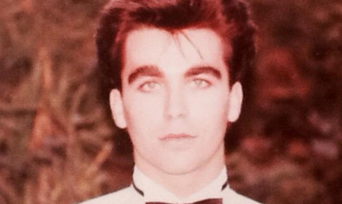 Δεν θα πιστεύετε ποιος είναι ο διάσημος Έλληνας που βλέπετε στη φωτογραφία