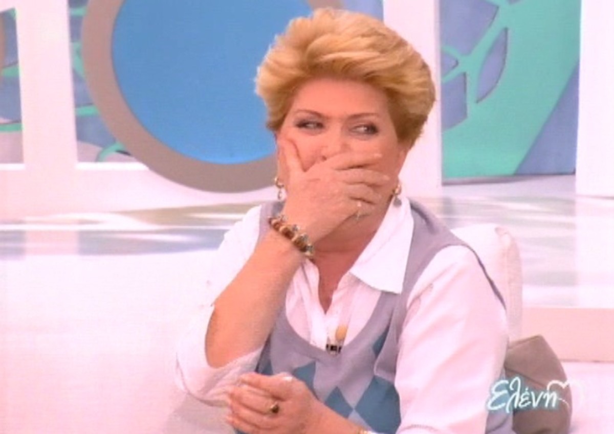 Βάσια Τριφύλλη: “Το παντελόνι του δεν πέφτει γιατί το συγκρατεί το πουλί του”!