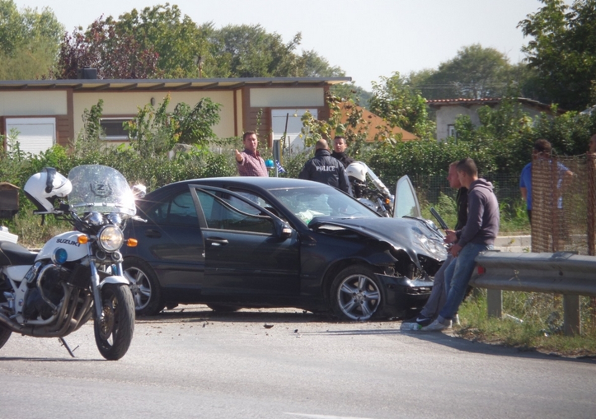 Τρίκαλα: Τα χαλασμένα φανάρια προκάλεσαν σοβαρό τροχαίο