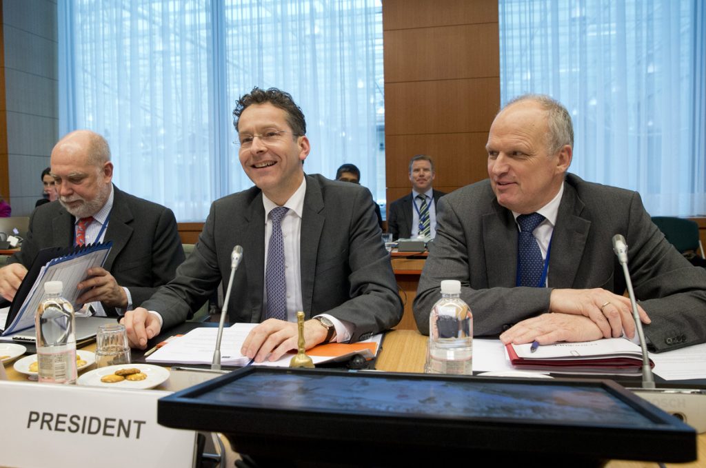 Οι δανειστές βάζουν στην Αθήνα το μαχαίρι στο λαιμό! Μόνο παράταση του υπάρχοντος Μνημονίου – Η Ελλάδα έχει περιθώριο μία εβδομάδα