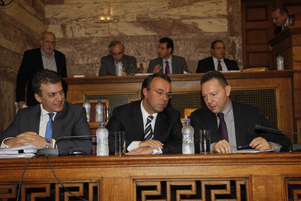 Υποχρεωτικό χαράτσι Στουρνάρα στους εφοπλιστές
