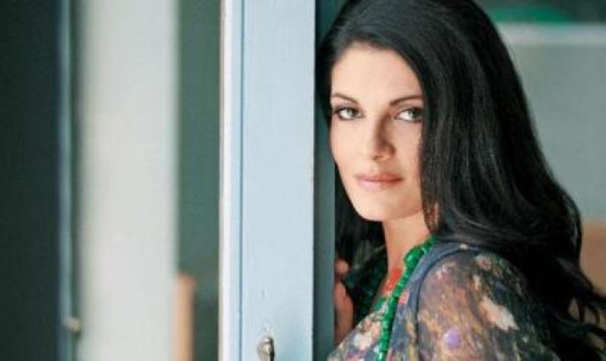 Τάνια Τρύπη: H αγάπη της για τα μιούζικαλ, η παράσταση στην οποία συμμετέχει και η σχέση της με τα media