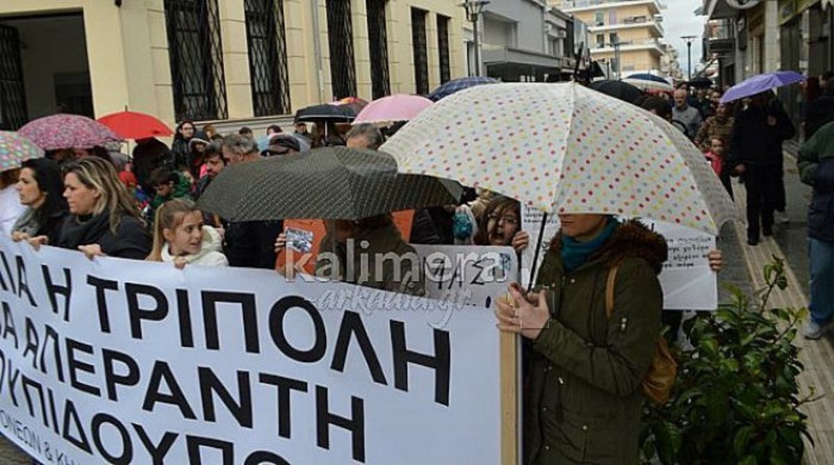 Τρίπολη: Ο Τατούλης έγινε… σύνθημα στη μάχη για τα σκουπίδια (ΒΙΝΤΕΟ)