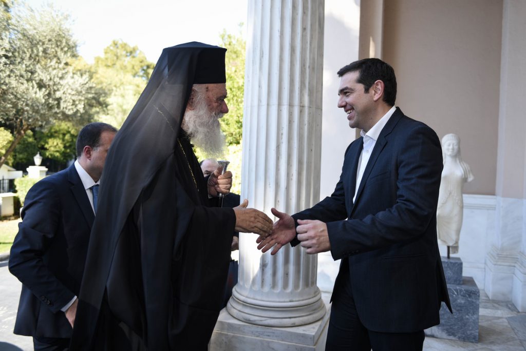 Ο Τσίπρας επανασυστήνει τη Μεικτή Επιτροπή Κράτους – Εκκλησίας με πρόεδρο τον Φίλη