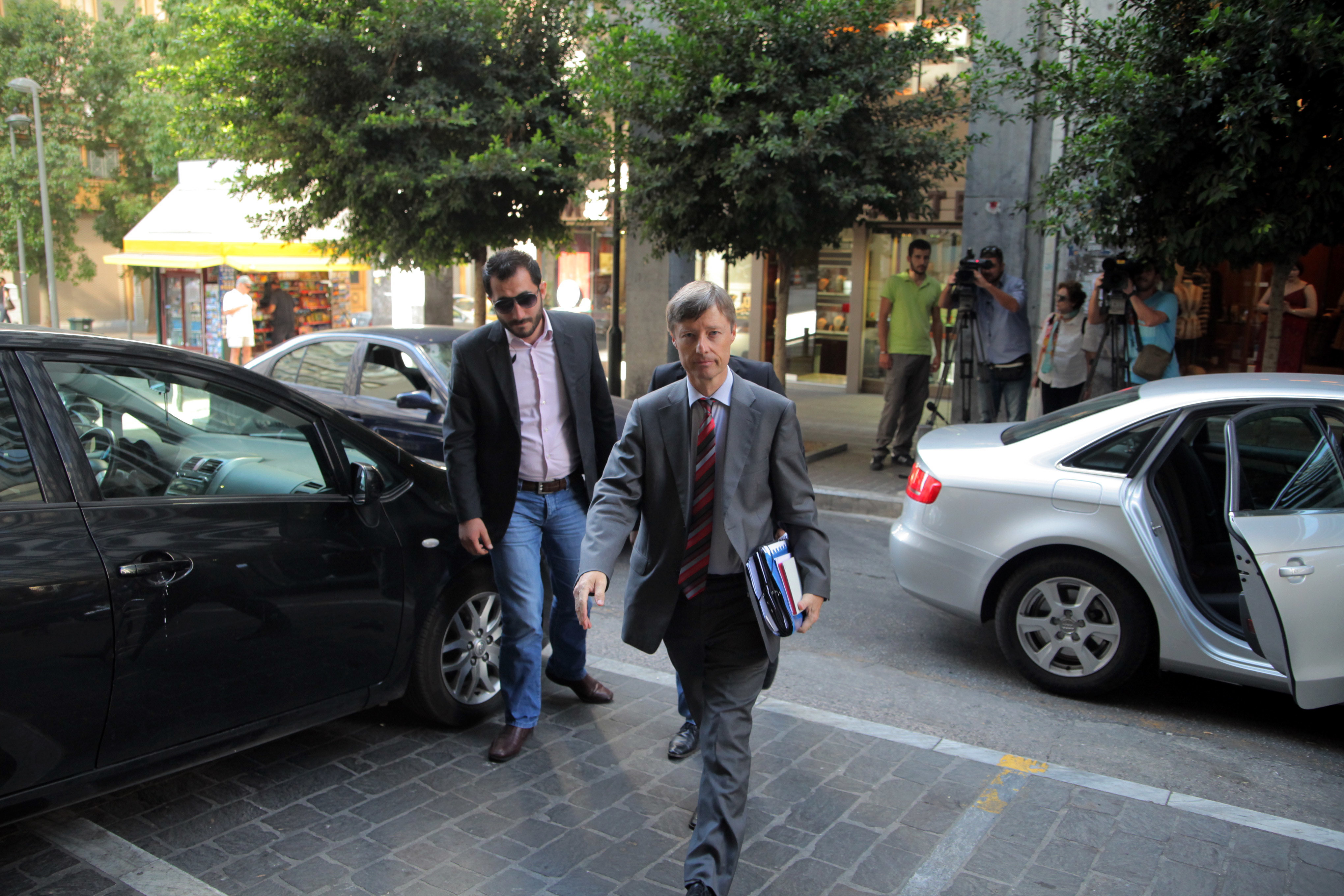 ΦΩΤΟ EUROKINISSI - Το κλιμάκιο της τρόικας στο υπουργείο Οικονομικών