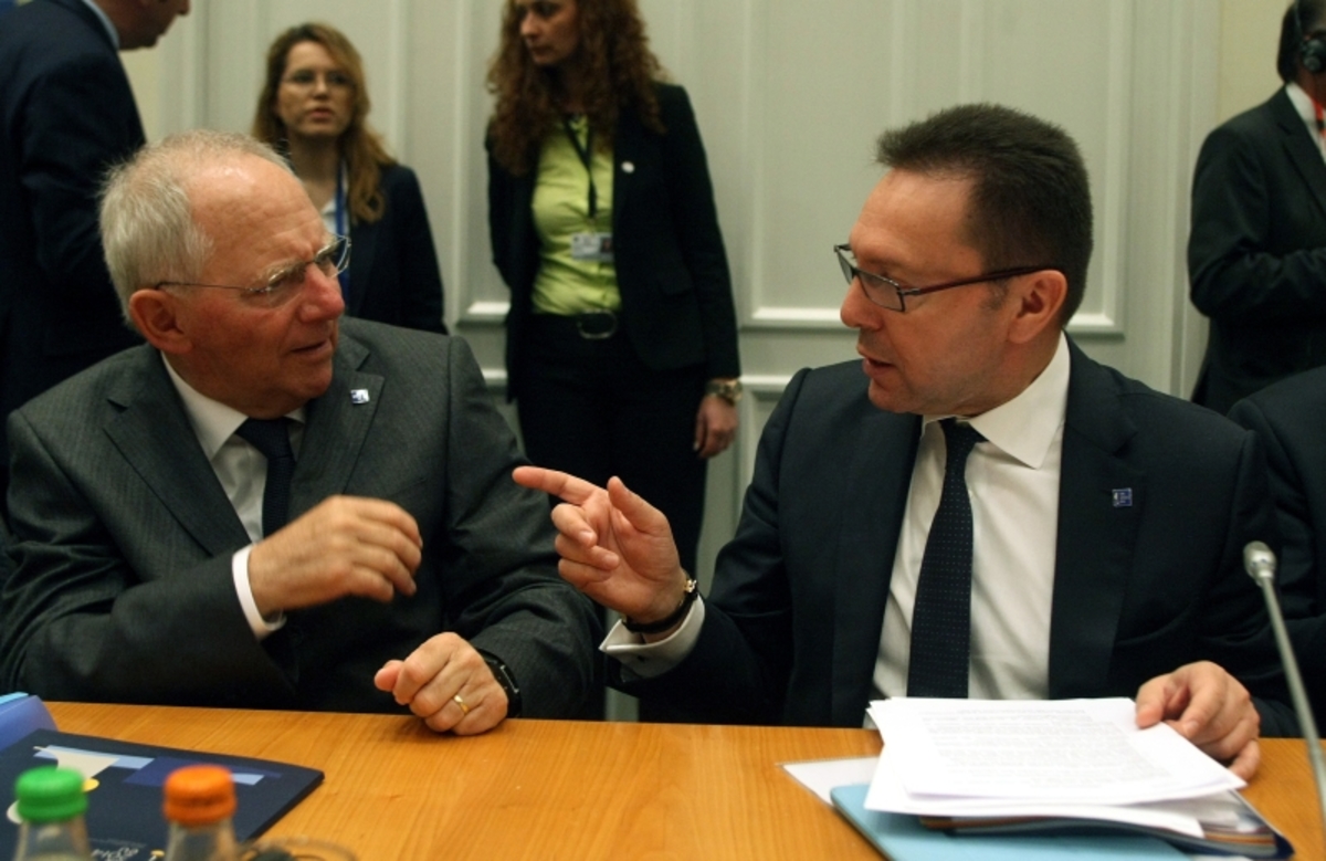 “Ετοιμάζουν και τρίτο κρυφό πακέτο βοήθειας για την Ελλάδα”