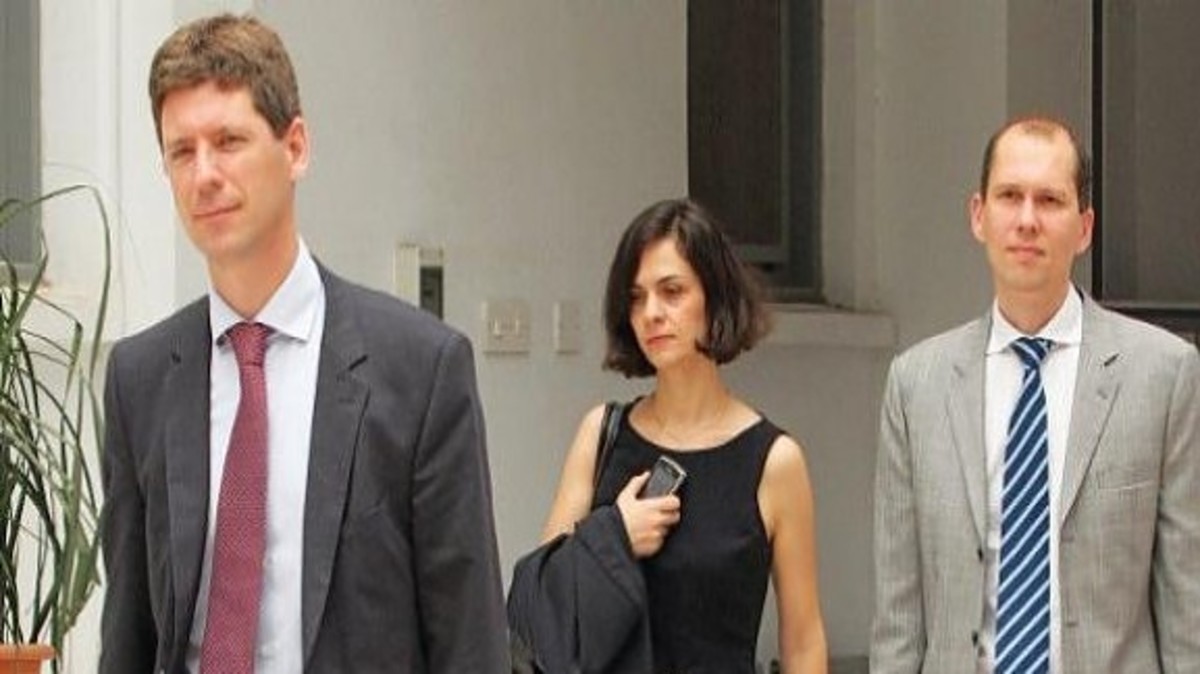 Η Τρόικα ξεσκονίζει ημικρατικούς – Αντιδράσεις από CYTA και ΑΛΚ