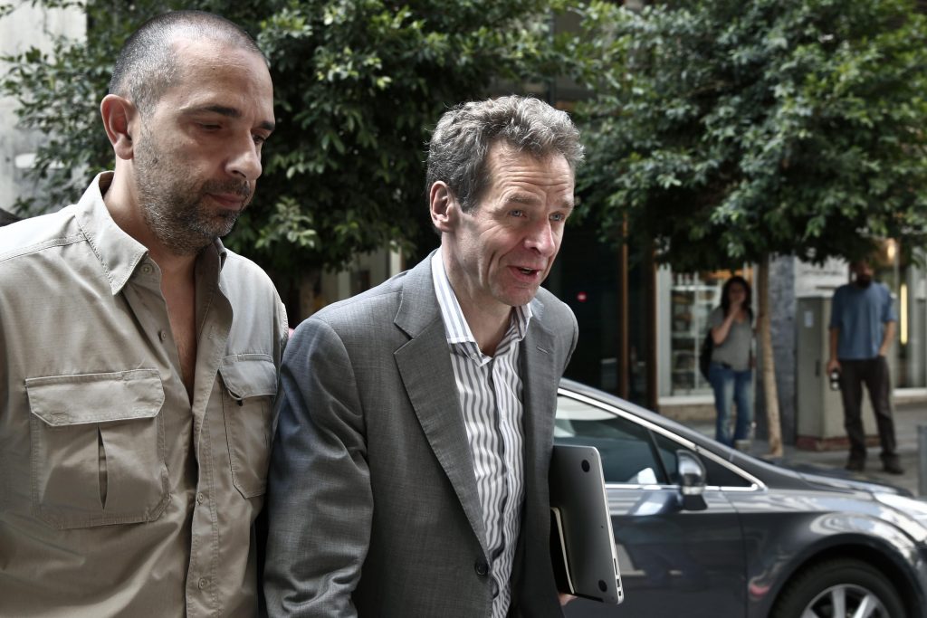 Συζήτησαν για ΦΠΑ όχι για την ΕΡΤ Στουρνάρας – τρόικα