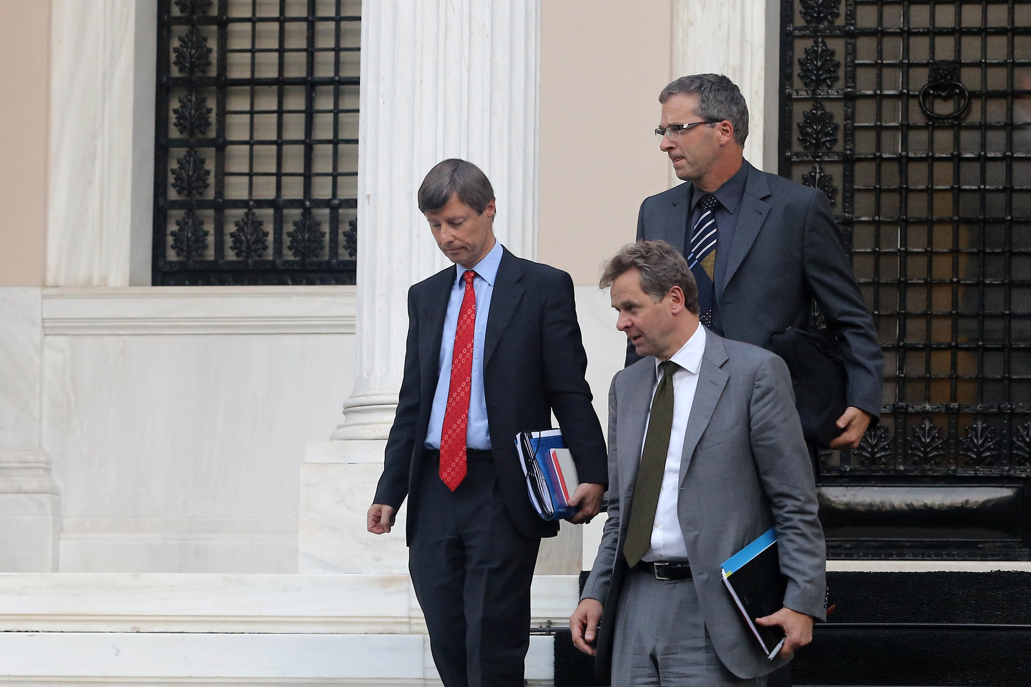 Le Monde: Και αν η Τρόικα οδηγήσει την Ελλάδα στη χρεοκοπία;