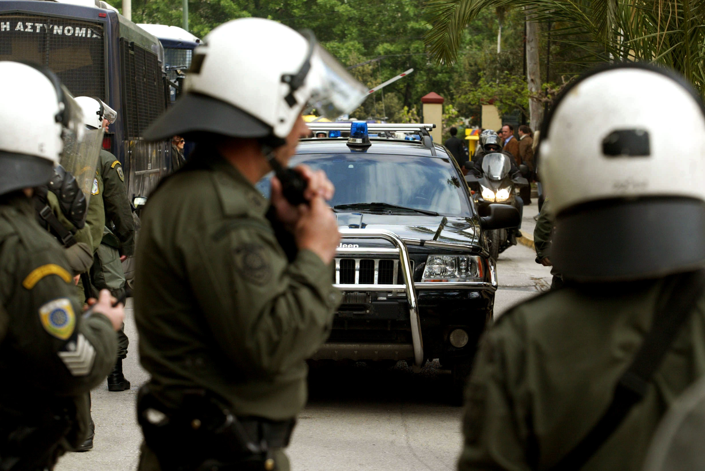 Ελεύθερη και η 25χρονη που είχε συλληφθεί για τρομοκρατία