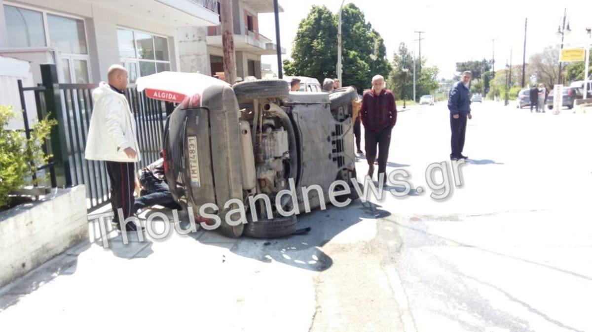 Τροχαίο με τρεις τραυματίες στη Νέα Μηχανιώνα – Ντεραπάρισε αυτοκίνητο [pics, vid]