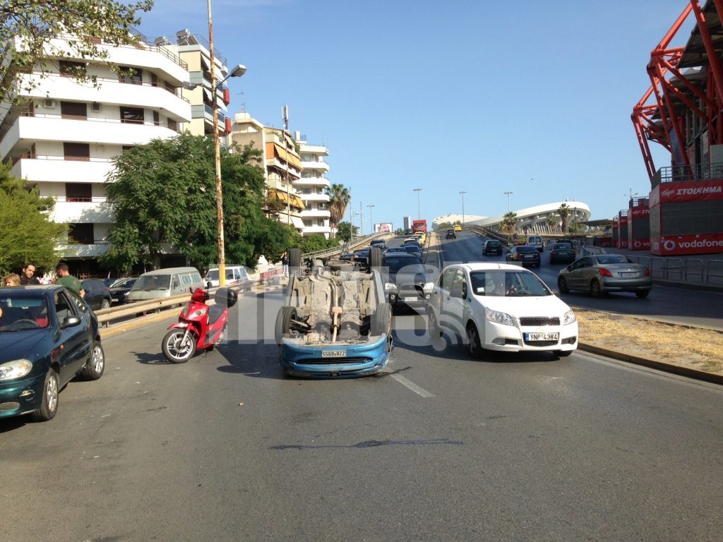 Σοβαρό τροχαίο κοντά στο “Γ. Καραϊσκάκης” (ΦΩΤΟ)