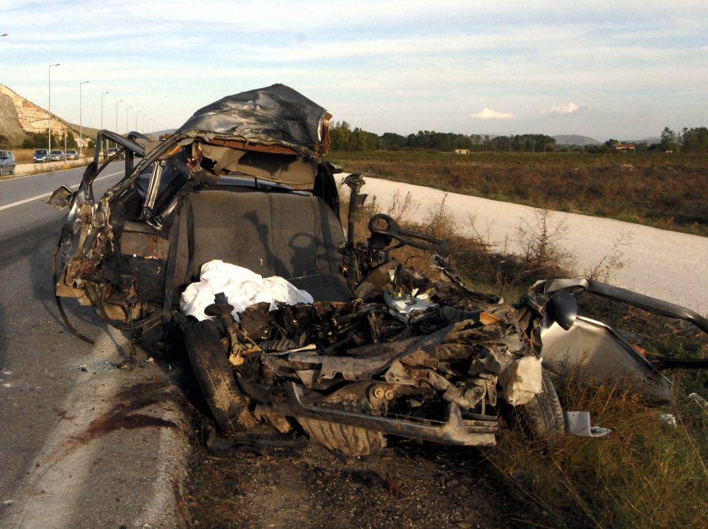 Αυτοκίνητο παρέσυρε 55χρονο στην Κόρινθο και τον σκότωσε