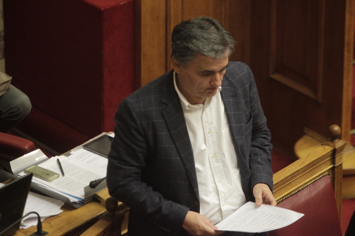 Συνάντηση Τσακαλώτου – Σαπέν στο Παρίσι την Τετάρτη