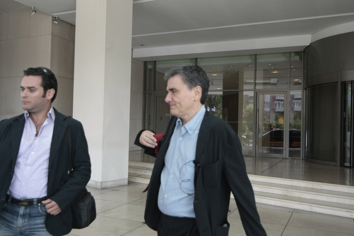Κυβέρνηση: «Σχεδόν λευκός καπνός από την διαπραγμάτευση» – “Κλείδωσαν” Ασφαλιστικό και κόκκινα δάνεια – Αγκάθι το αφορολόγητο