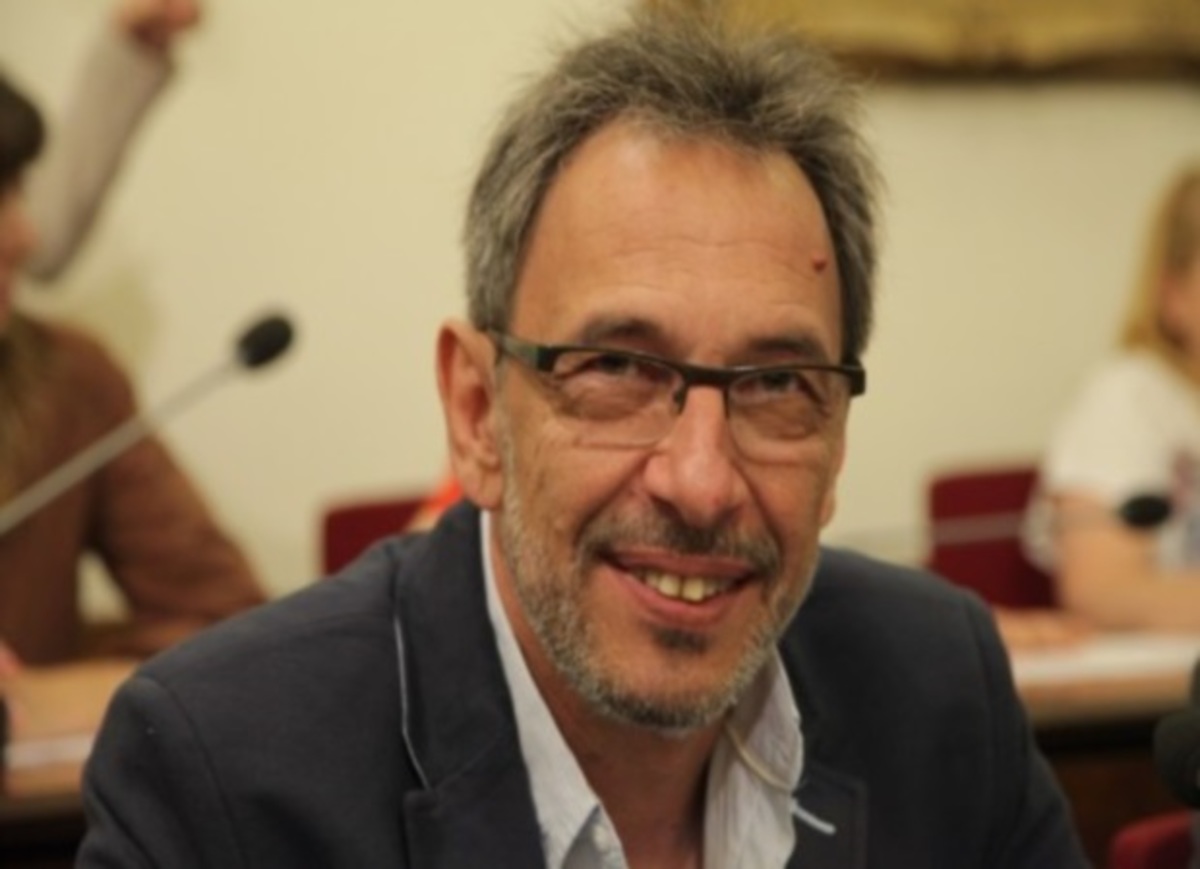 Διονύσης Τσακνής: «Οι εργαζόμενοι της ΕΡΤ δεν βαρύνουν τον προϋπολογισμό»