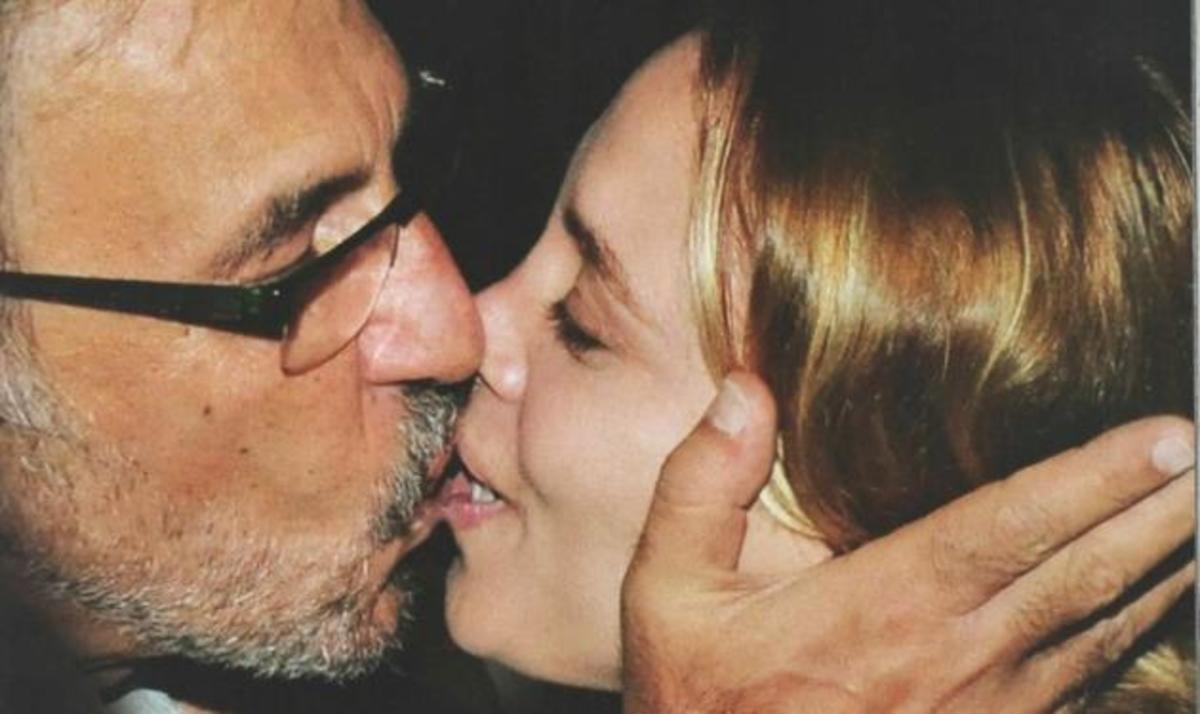 Διονύσης Τσακνής – Άννα Μονογιού: Για πρώτη φορά φιλήθηκαν μπροστά στους φωτογράφους!