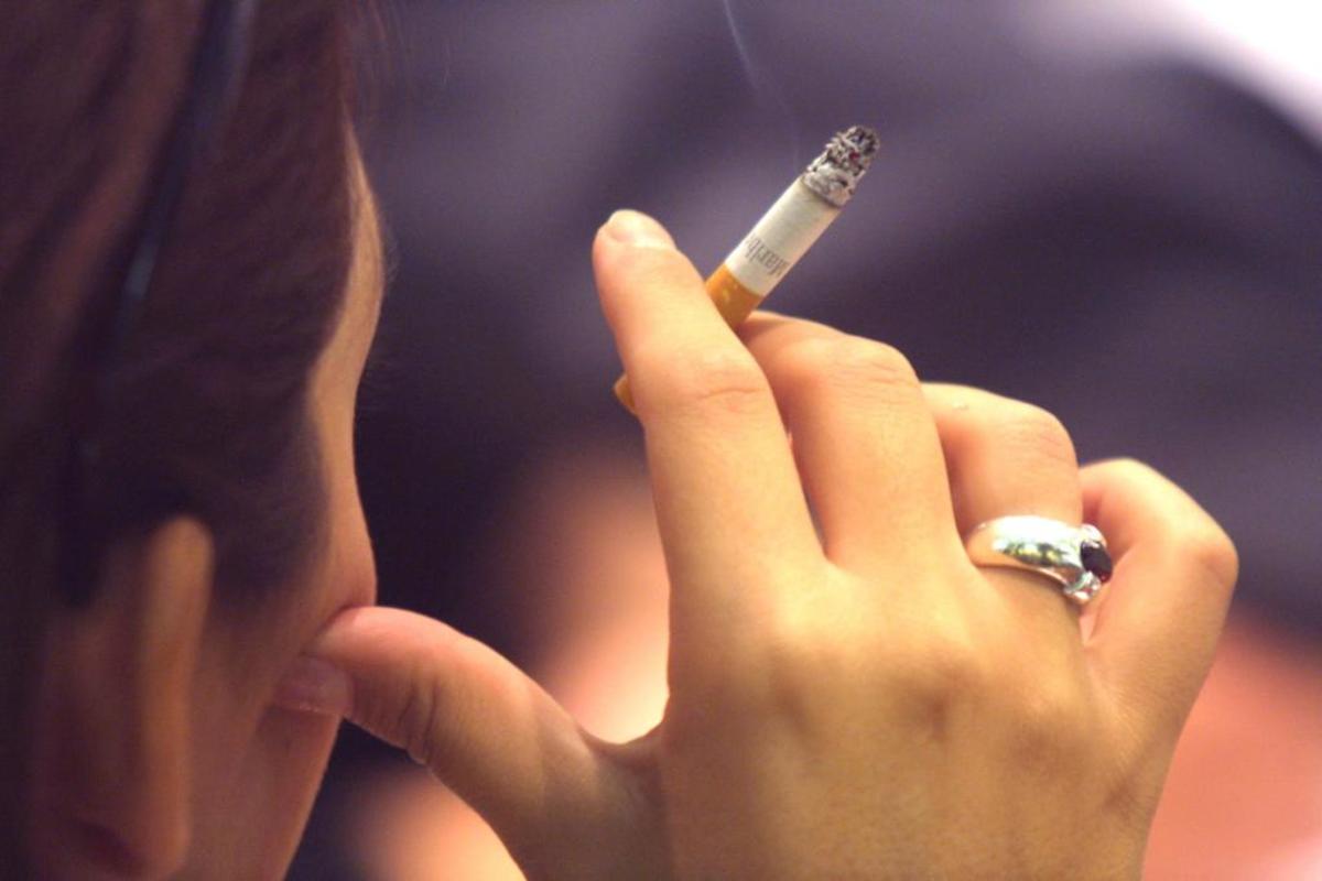 ΘΕΜΑ NEWSIT: Στο καλάθι των αχρήστων ο νόμος για την απαγόρευση καπνίσματος