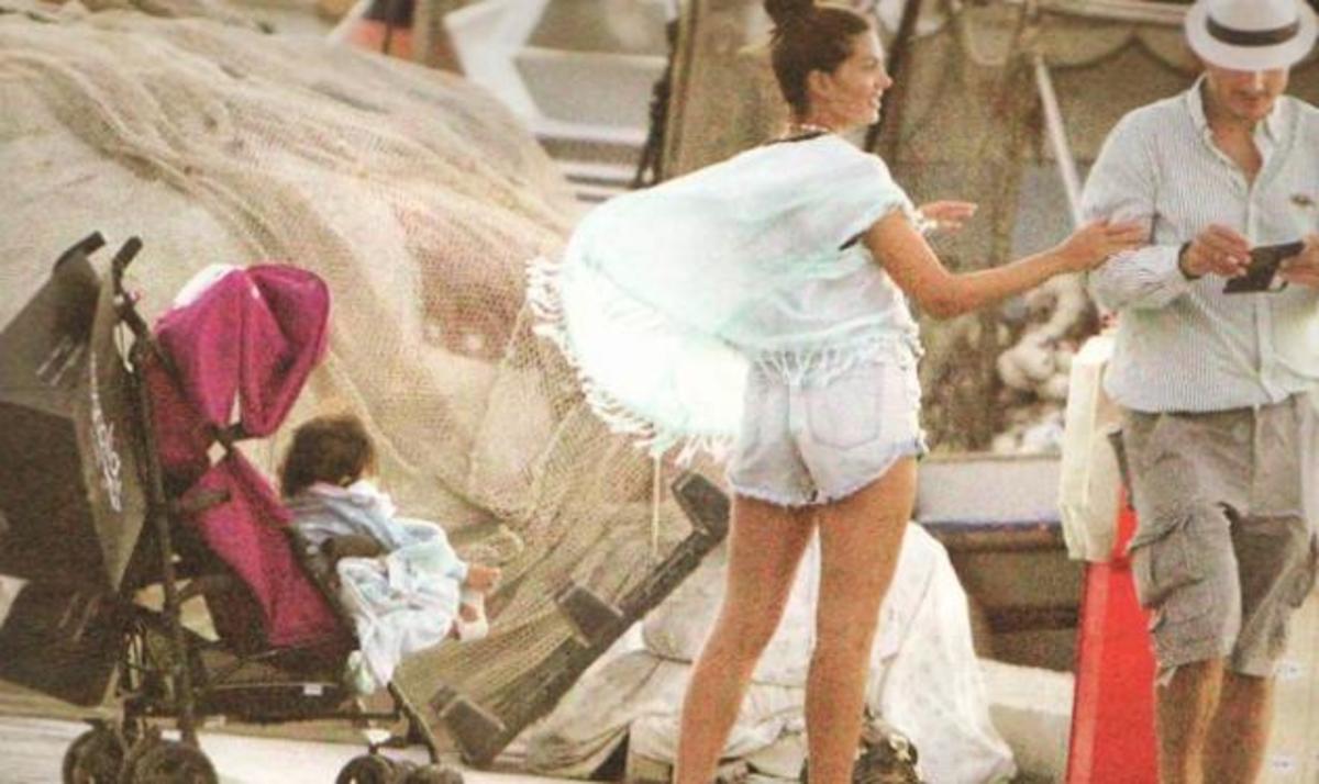 Σταματίνα Τσιμτσιλή: Ετοιμάζεται για τη διπλή βάφτιση των κοριτσιών της