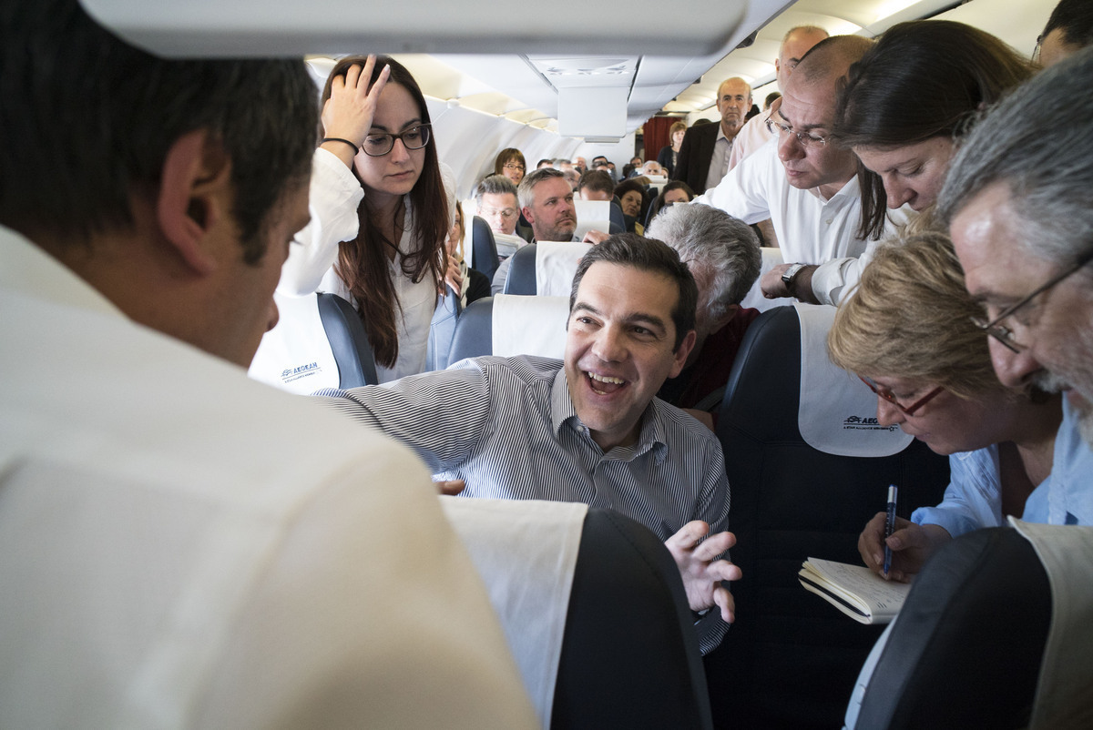 Μέσα στο αεροπλάνο με τον Αλέξη Τσίπρα (ΦΩΤΟ)
