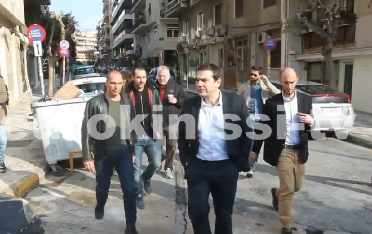 Η βόλτα Τσίπρα-Βαρουφάκη