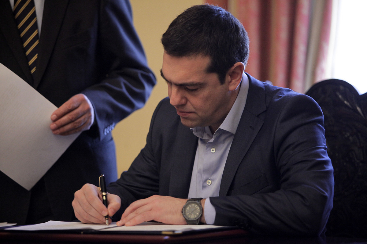 Κυριακή στο Μαξίμου – Μέτρησαν τα… κουκιά σε νέα σύσκεψη