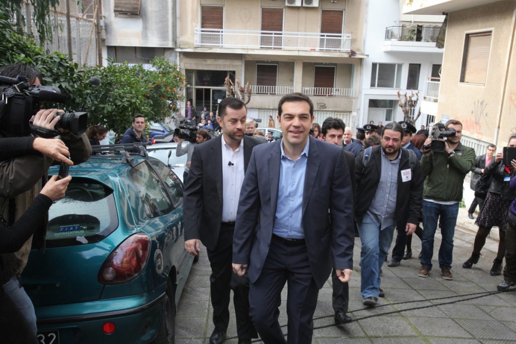 Τσίπρας: Δεν θέλω κλούβα σπίτι μου, να βλέπουν ΜΑΤ τα παιδιά μου!