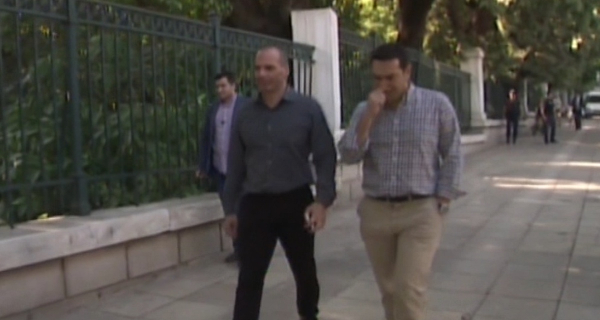 Βόλτα Τσίπρα με Βαρουφάκη