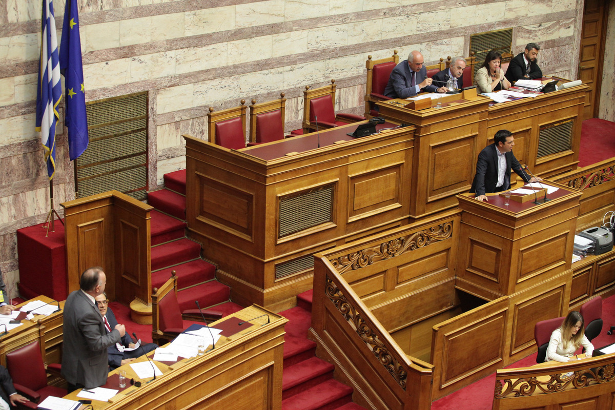 Άγρια κόντρα για τη συνέντευξη Τσίπρα – Σταμάτης: Θα βάλει χέρι στις καταθέσεις των Ελλήνων