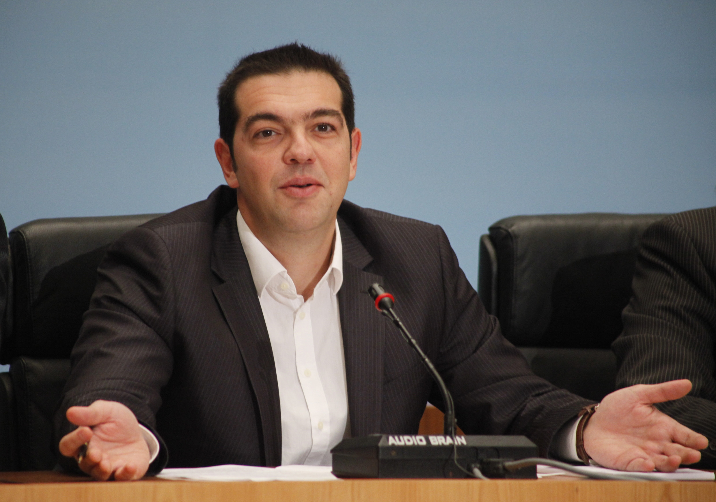 «Ο λαϊκιστής Τσίπρας προκαλεί τη Μέρκελ!»