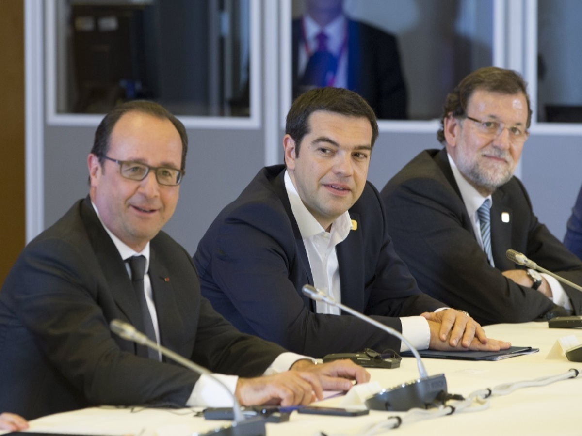 Σύνοδος Κορυφής: Έβαλαν τον Τσίπρα να κάτσει δίπλα στον “εχθρό” (ΦΩΤΟ)