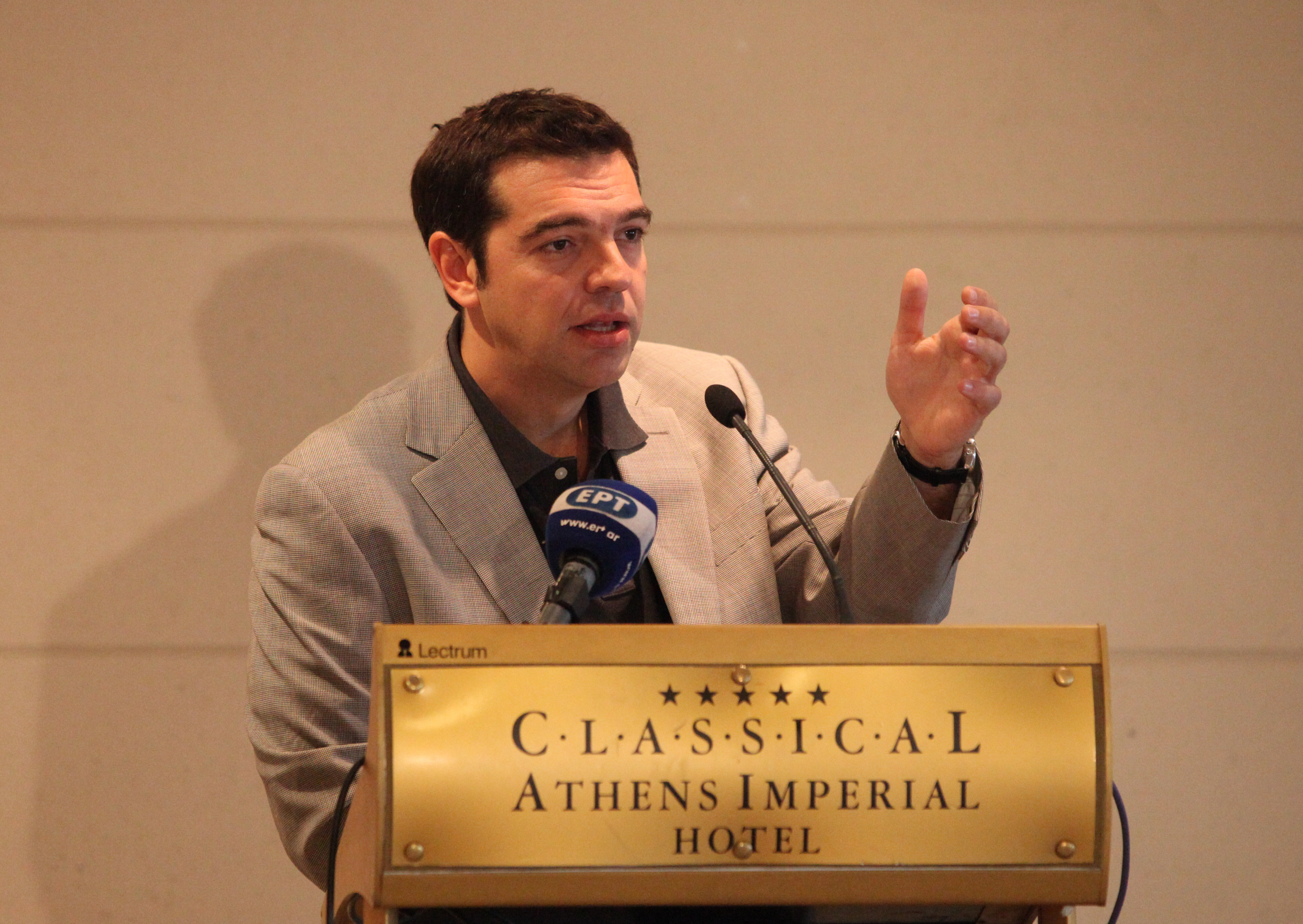 Τσίπρας: Να μην πληρώσουμε το χαράτσι για τα ακίνητα