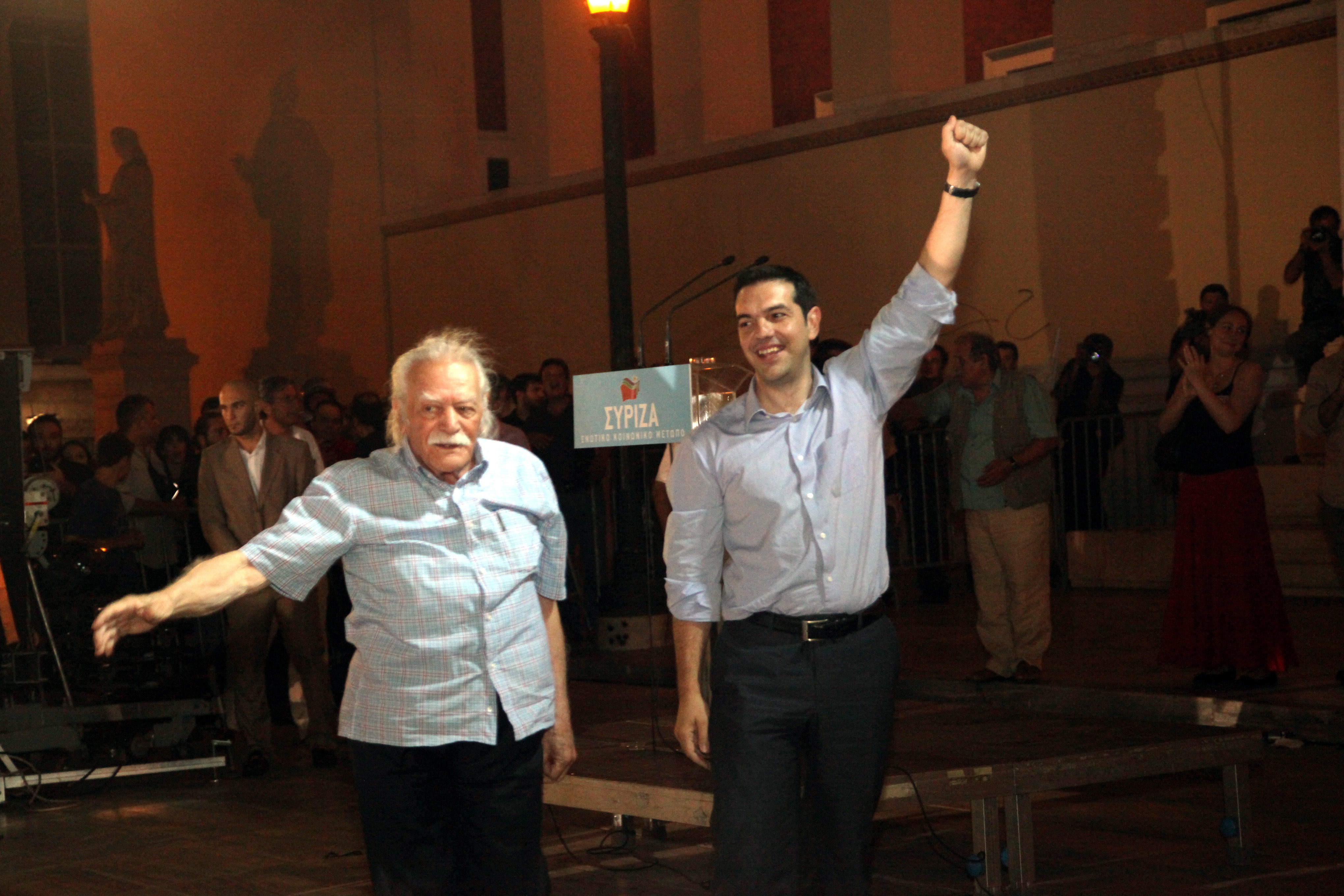 «Εμφύλιος» στον ΣΥΡΙΖΑ για τη διάλυση των συνιστωσών – Τσίπρας σε διαφωνούντες: Δεν κάνω πίσω! – Γλέζος: Κάνεις χάρη στην κυβέρνηση!
