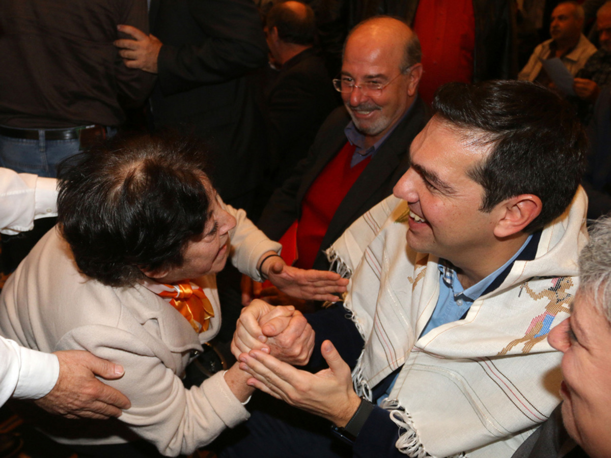 «Ο ΣΥΡΙΖΑ γέμισε κλέφτες!» – Η γυναίκα που άφησε… άφωνο τον Τσίπρα